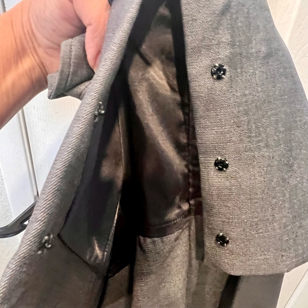 Max MARA gray bubble hem dress.  Made in Italy. Size 10 - Picture 9 of 13